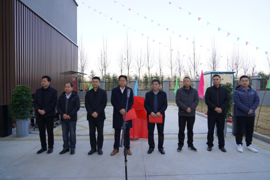 駐馬店石化銷售有限責任公司金頂山路加油站正式開業(yè)慶典儀式舉行(2)(1)(1)86.png