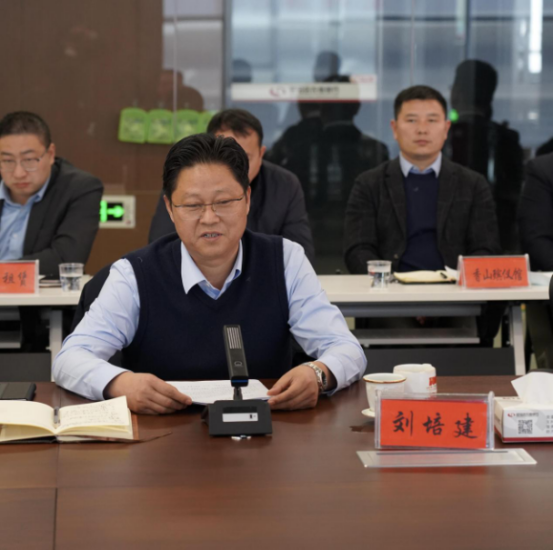 市政府副市長張威一行蒞臨市產(chǎn)業(yè)集團(1)261.png