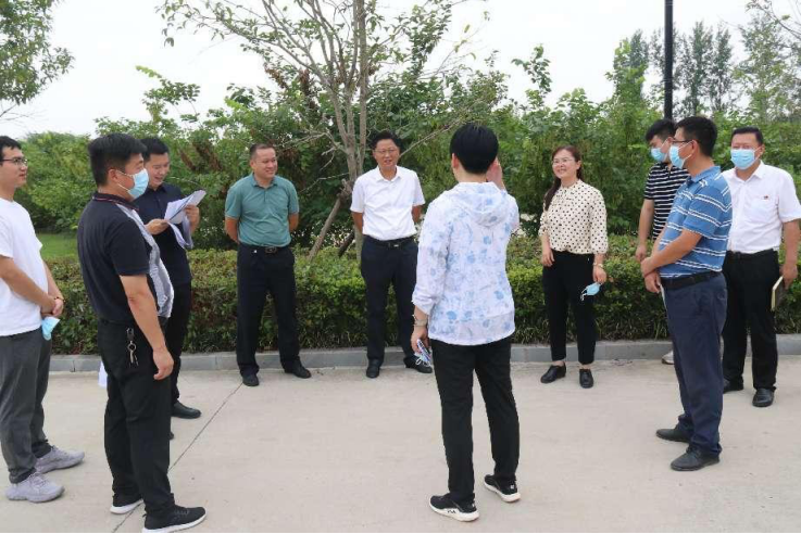 孫市長(zhǎng)一行前往樂(lè)潤(rùn)科技調(diào)研指導(dǎo)工作7.19472.png
